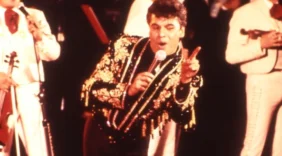 Juan Gabriel’s first concert at the Palace of Fine Arts is coming to the big screen: ‘The cinema will become a giant karaoke bar’ (Exclusive)